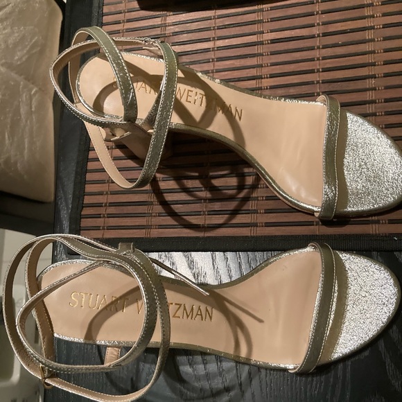 Woman’s shoes - Picture 2 of 3